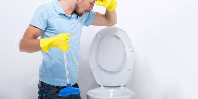 Cách xử lý bồn cầu bị hôi nhanh chóng đơn giản nhất
