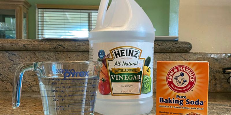 Cách xử lý hầm cầu bị nghẹt bằng muối giấm baking soda